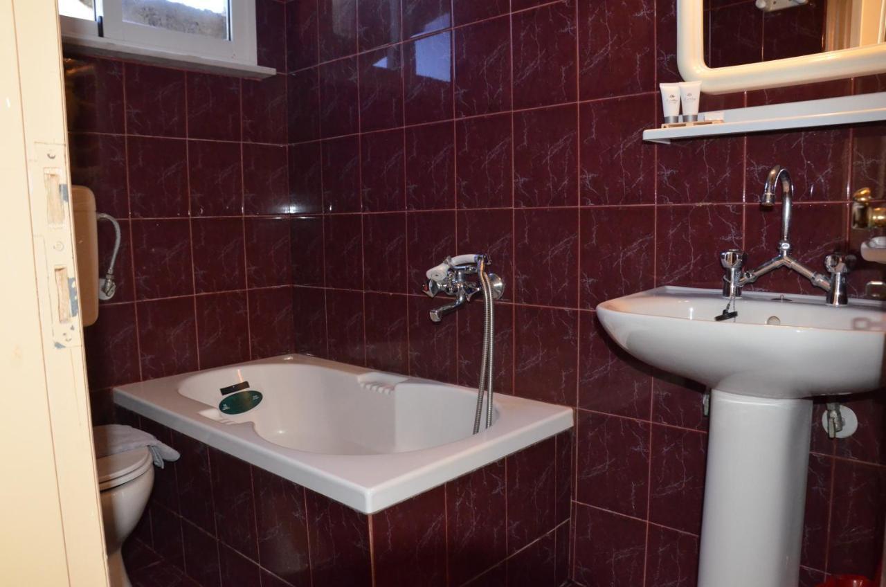 Hotel apartamentowy Petros